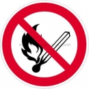 Verbotszeichen: Feuer, offenes Licht und Rauchen verboten (BGV A8 P 02)
